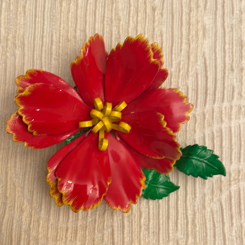 Striking Red Flower -Metal Vintage